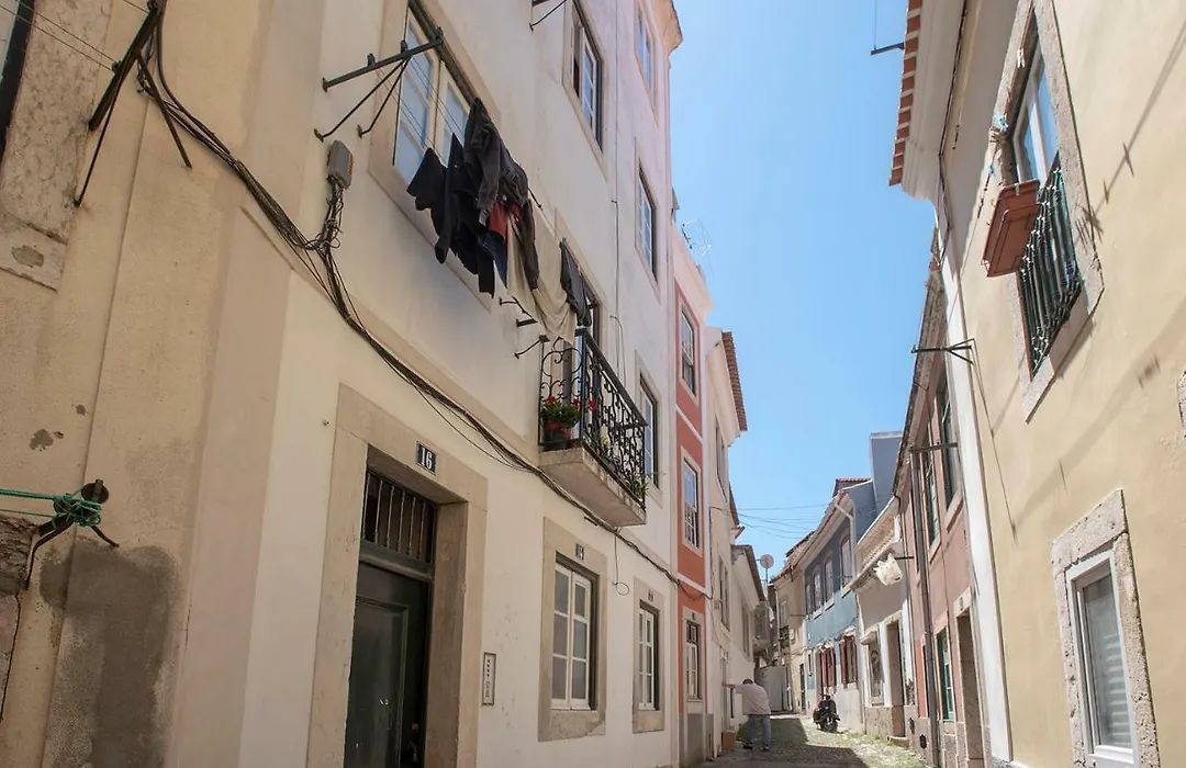 Myplacelisbon - Mouraria Duplex-1