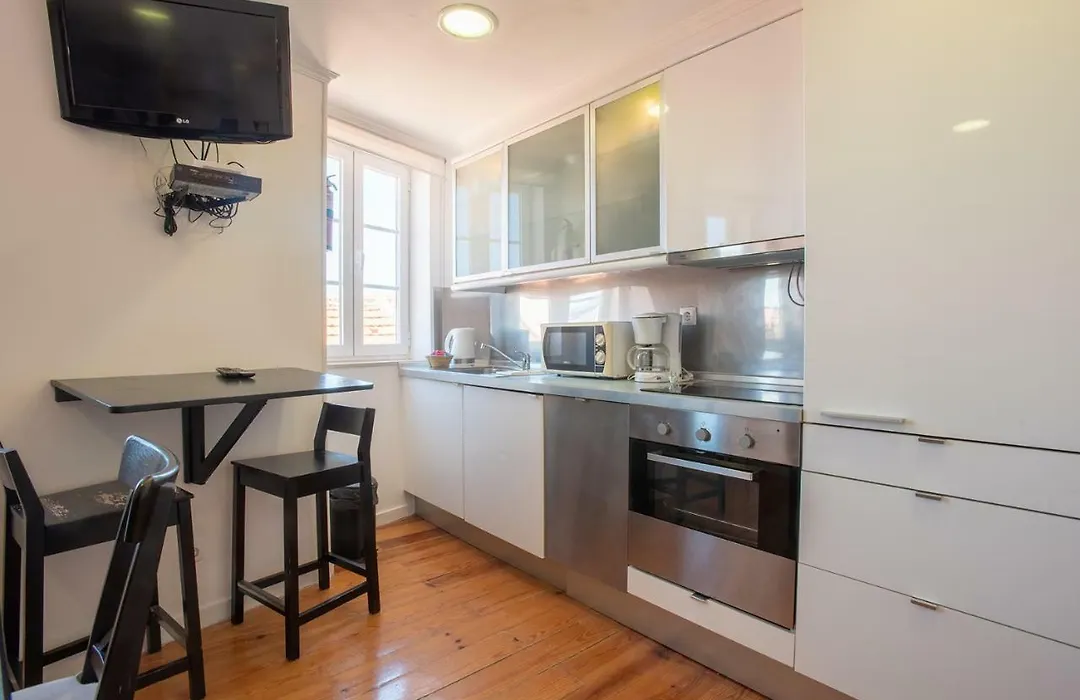 Myplacelisbon - Mouraria Duplex-1