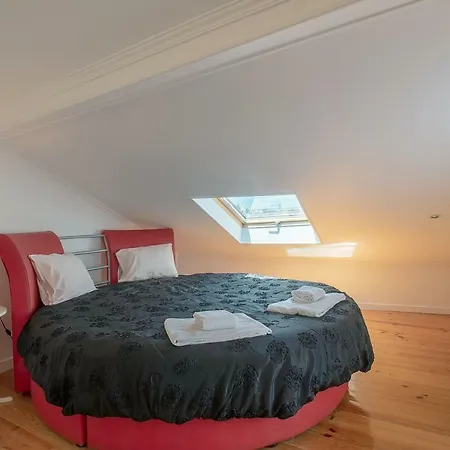 Myplacelisbon - Mouraria Duplex-3